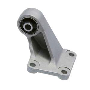 Differential Mounts: MM-CU5WRR - RIGHT REAR DIFFERENTIAL MOUNT