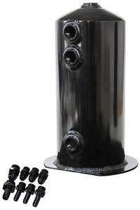 Surge Tanks: SURGE TANK 2.5L ANODISED BLACK3X3/8 1X1/2 OR 3X -6AN 1X -8AN