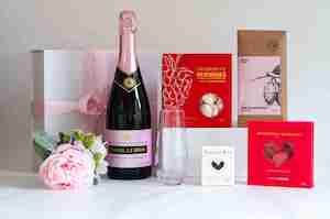 Products: Sweet Perfection Gift Box with Bubbles & Personalised Engraved Champagne Flute
