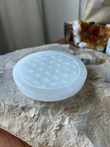 Crystal Cleansing: Selenite Flower Of Life Plate