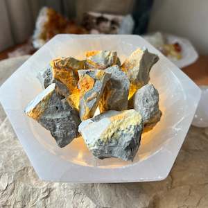 Slabs Freeforms: Bumblebee Jasper Raw Tumble