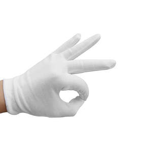 Film Accessories: White Cotton Gloves Pair (Small - Medium)