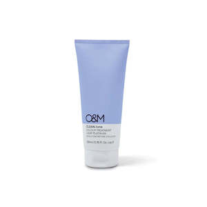 Hair Treatments: O&M CLEAN.TONE LIGHT PLATINUM 200ml