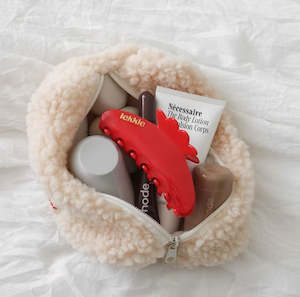 Not For Hair: Elodie Scallop Claw in Lekkie Red