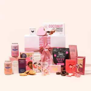 Gift Boxes Baskets Under 200: PINK PICNIC GIFT BOX