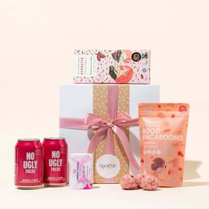 Vegan Gift Boxes: NOURISH // Vegan & gluten free GIFT BOX