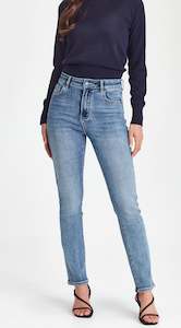 Junkfood Jeans Peachy Push Up Short Stuff Jean - Denim Blue