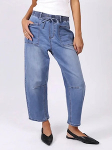 Monaco: Monaco Leo Barrel Jean - Blue Wash