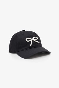 Antler Pearl Bow Cap