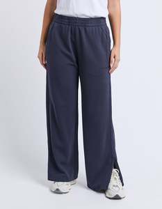 Foxwood Classic Track Pant - Navy
