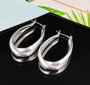 SHE Smooth Hoops Earrings - Silver