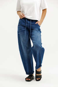 Homelee Barrel Jeans - Blue Wash