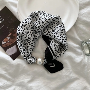 Fresh Accessories Neck Scarf - Pearl Leopard