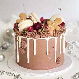 Cakes: Christmas Party Cake '25