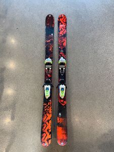 Snow Sports: Red K2 Sight, 149 cm