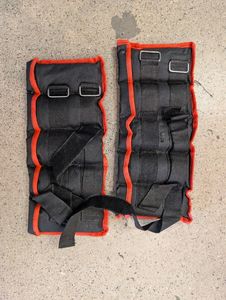 Other Sports: Black/Red Pair Ankle Weights, 2.5kg