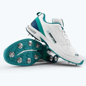 Cricket Shoes: DSC Drifter SG23 Metal Spike Cricket Shoes