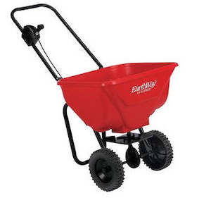 Spreaders: Push behind spreader 29.5kg