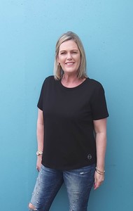 White on Black Must Have SS Top Black