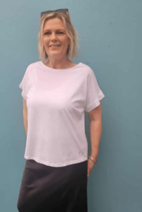 Stacey Clothing: White on Black Scoop Bottom Top White