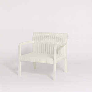 Story outdoor armchair in white