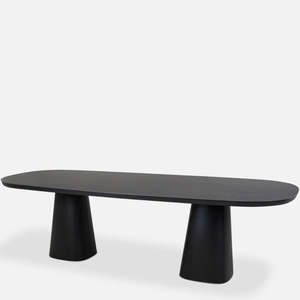 Outdoor Furniture: Podo outdoor dining table in anthracite