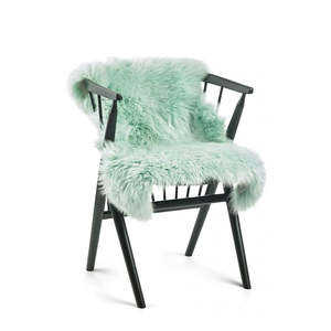 Sheepskin rug in mint