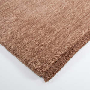 Sandringham: Sandringham NZ wool rug in Rosewood