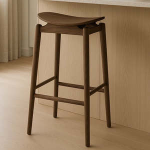 Oslo barstool in walnut