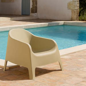 Outdoor Furniture: Yoyo Outdoor Chair | Sand