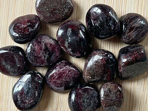 Tumbled: Garnet - Tumbled