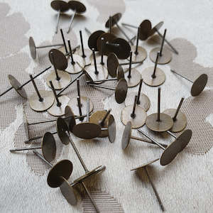 Earring Post with 8mm Flat Pad, Antique Gold (10 pairs)