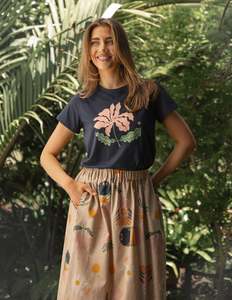Classic Tee Blushing Blooms - Navy