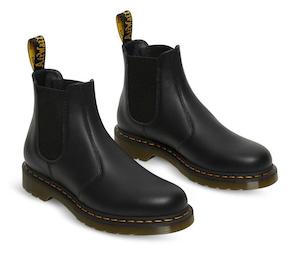 Dr Martens: Dr Martens 2976 Nappa Chelsea Boot Black