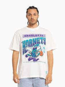 Mitchell Ness: Mitchell & Ness Brush Off 2.0 Tee Charlotte Hornets Vintage White