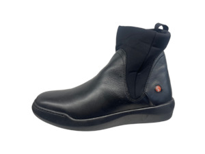 Womens Boots Flats: SOFTINOS BETH