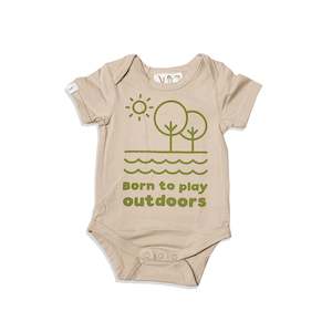BORN TO PLAY OUTDOORS SHORT SLEEVE BODYSUIT - SAND COLOUR