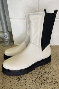 New Season Footwear: Triple Boot/Panna