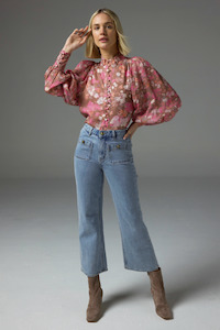 Zoe Kratzman: Surrender Jean / Washed Denim