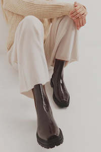 New Season Footwear: Ollie Boot / Chocolate