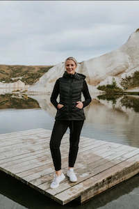 Moke: Mary Claire Packable Vest /Black