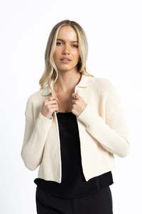 Sweaters Knitwear: Maison Cardi / Cream