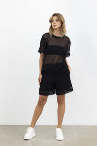 Style X Lab: Snapshot Chic Short / Black