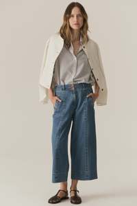 Pol Clothing: Carsen Crop Pant / Light Wash
