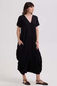 Drape Bottom Dress / Black