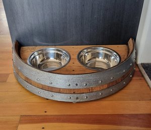 Products: Oak Pet feeding station - STIM CRAFTMANSHIP