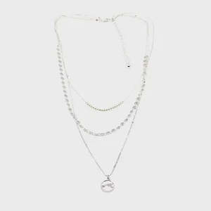 Necklaces: Tri Layer Pearl and Disc Pendant Necklace