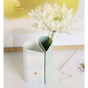 Rader Porcelain Hearts Vase Set of 2