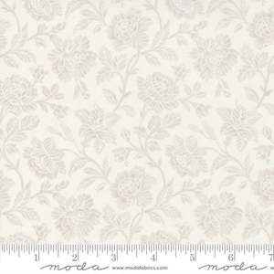 Remnants On Sale: Rendezvous Lavish Damask in Porcelan Remnant 35cm