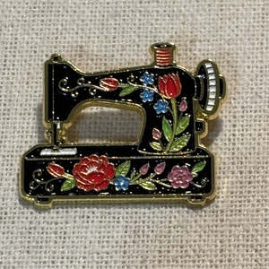 Vintage Sewing Machine Pin